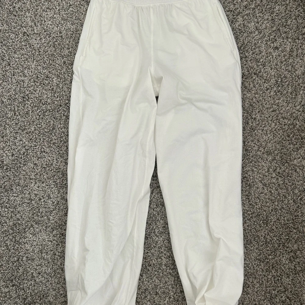 FP Movement by Free People White Short Sleeve Tee & Joggers - Picture 6 of 6